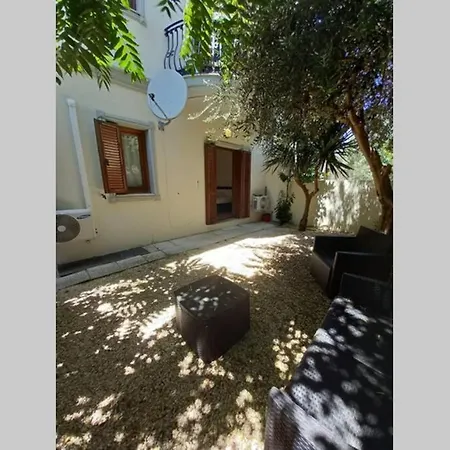 Via Delle Terme Apartment *